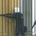 “Protesta, sfida më e madhe për Ramën”, Reuters: Policia shqiptare qëllon me plumba gome studentët