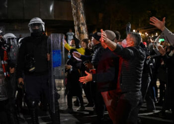 Protestat studentore në Shqipëri/ Gazeta belge: Masat e Ramës ngjallin frikën e rikthimit në komunizëm, të rinjtë vijojnë qëndresën