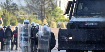 Gjykata e Tiranës liron 18 të arrestuar gjatë protestave, lihen në detyrim paraqitjeje