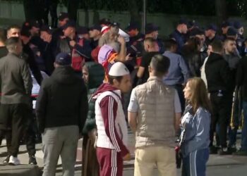 Mbyllet tubimi i 130-të kundër qeverisë, protestuesit: Nesër më shumë
