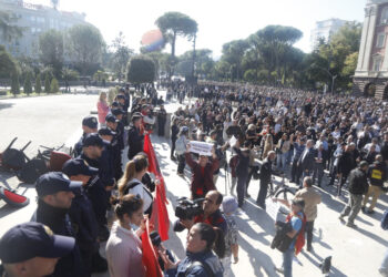 Tirana në revoltë, studentët dhe pedagogët do të protestojnë përsëri sot së bashku kundër Ramës