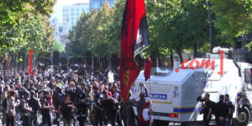 “Rama s’i dëgjoi për muaj të tërë”/ Pedagogët në mbështetje të studentëve: Dhuna, fatkeqësi kombëtare