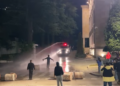 Vijon revolta para Kryeministrisë, policia u hedh protestuesve ujë me presion