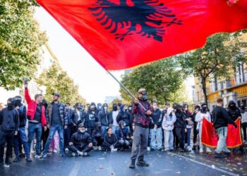 “Duart e huaja” i kërkon si alibi për shmangien e përgjegjësisë politike