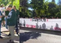 Banorët e Memaliajt protestojnë para Kuvendit, i pranishëm edhe kryetari i Bashkisë: I kanë bërë llogaritë gabim’