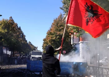 Në mbështetje të studentëve, Partia Demokratike kërkon dorëheqjen e Ramës dhe zgjedhje të parakohshme