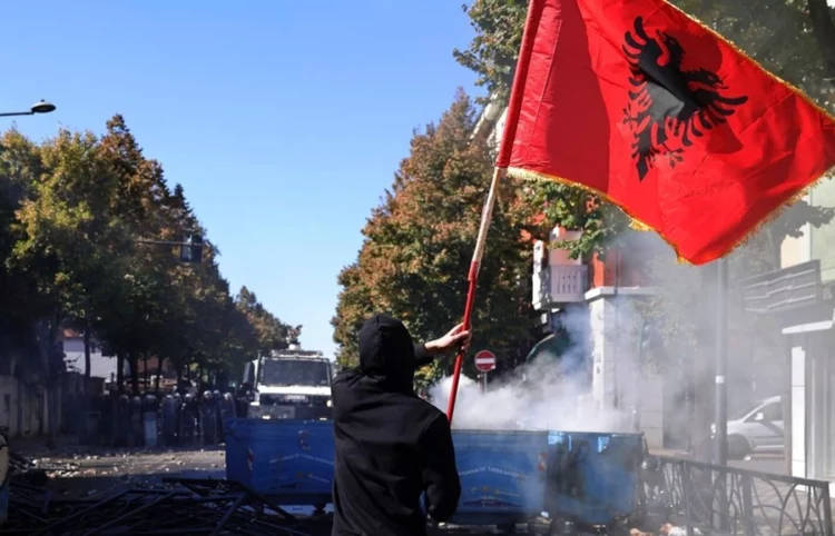Në mbështetje të studentëve, Partia Demokratike kërkon dorëheqjen e Ramës dhe zgjedhje të parakohshme
