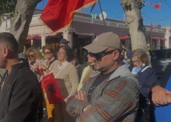 Vlonjatët dalin në protestë! Kërkojnë jo pezullimin e punimeve, por anulimin e projektit për muzeun hebraik