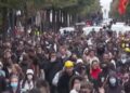 Protesta në Tiranë/ Studentët dhe pedagogët largohen nga Ministria e Arsimit dhe zhvendosen te Kryeministria