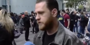 Protestuesi ironizon Ramën pas paralajmërimeve për masa ndëshkuese: Jam më i shqetësuar që nuk do hipi në tren!