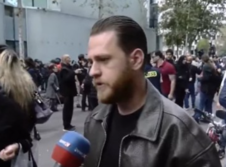 Protestuesi ironizon Ramën pas paralajmërimeve për masa ndëshkuese: Jam më i shqetësuar që nuk do hipi në tren!