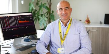 Skandal në Raiffeisen/ Qindra qytetarëve u zhduken paratë nga llogaria, dyshohet për vjedhje masive