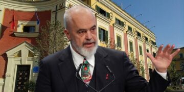 “Të varura nga taksa e ndërtimit”/ Bashkitë financojnë vetëm gjysmën e shpenzimeve, FMN kërkon reformë