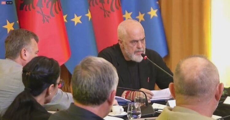 Dy deputetë të PS i thonë jo hartës së re territoriale, ja kush votoi kundër shkrirjes së 15 bashkive!