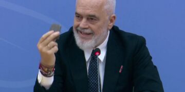 Rama vijon me sulmet ndaj protestuesve: Qënie të verbra, njerëz pa shkollë që nuk dinë as nga vijnë dhe nga shkojnë