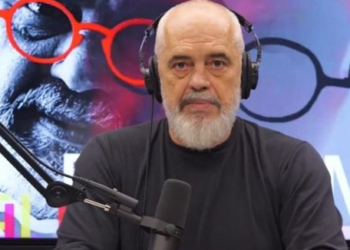 Rama flet për “suksese”: Nga bulevardi shumëçka mbulohet me retë artificiale të kanaleve sociale