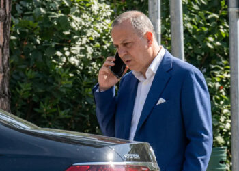 Katër agjencitë e Ushtrisë që i hapën portat e industrisë së armëve Ron Yeffet, me raporte të rreme