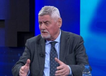 Shehi propozon “Qeverinë për Evropën” dhe dorëheqjen e Ramës