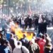Përplasje me policinë, FNSH ndërhyn me dhunë ndaj studentëve, fillojnë shoqërimet