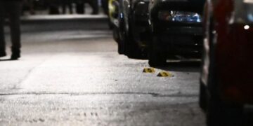 Tronditet sërish Gjilani/ Babai vret me armë zjarri djalin, arratiset nga vendngjarja