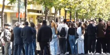 “O tradhtar jep dorëheqjen”/ Studentët para ministrisë së Arsimit kërkojnë largimin e Ramës: Pa rini nuk ka Shqipëri