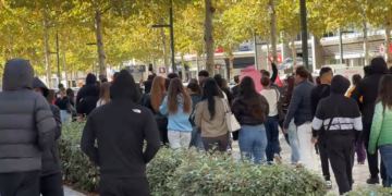 Edhe Vlora i bashkohet protestës së studentëve, të rinjtë braktisin auditorët dhe dalin në bulevard