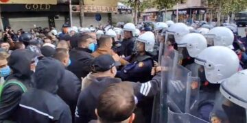 Protesta te Kuvendi, arrestohet një person dhe 7 të tjerë procedohen në gjendje të lirë