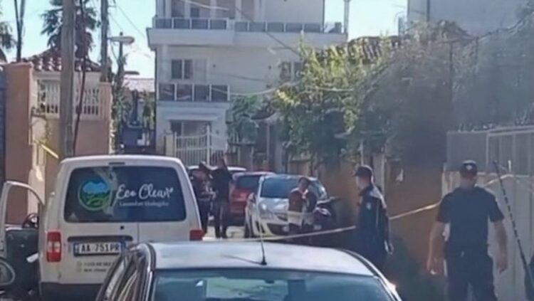 Shpërthim me tritol në portën e një banese në Elbasan, dyshohet si mesazh paralajmërues