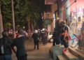 Efektivët mësyjnë nëpër rrugica e biznese private, terrorizohen turistët
