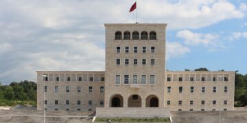 Mbi 100 pedagogë kundër dhunës ndaj studentëve, Forumi i Dialogut Politik thirrje universiteteve: Solidariteti duhet dëshmuar!