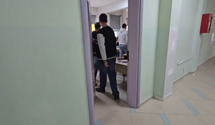 Në Vlorë pedagogët zhvillojnë mësimin normalisht, nuk i bashkohen bojkotit