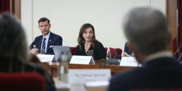 Takimi me kongresmenët/ Vokshi: Me delegacionin amerikan diskutuam për krimin, korrupsionin dhe kapjen e institucioneve